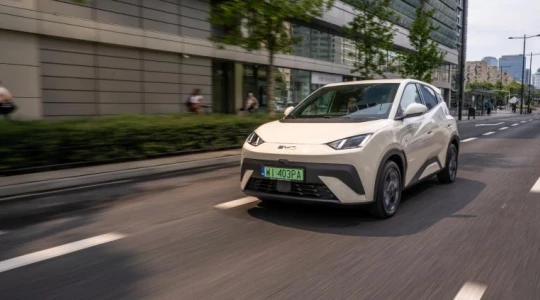 Elektrykami po buspasach do końca 2027 roku. Ulga przedłużona o 2 lata