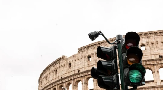 Koniec włoskiego śledztwa przeciwko gigantom EV. Kar brak, ale będą istotne zmiany dla konsumentów