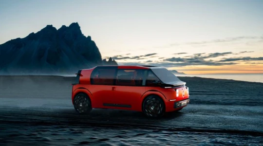 Citroen łączy historię z przyszłością na Rétromobile 2026. Premiera konceptu ELO i powrót legendy